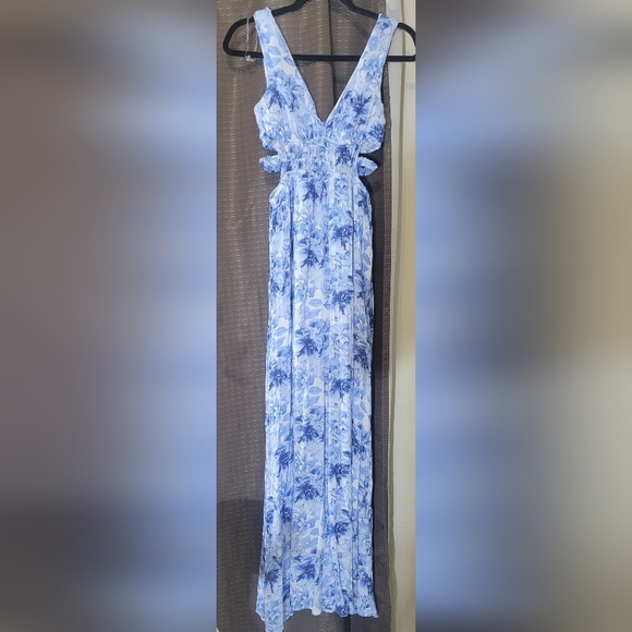 Floral Cut Out Maxi Dress Size XS - Picture 4 of 4
